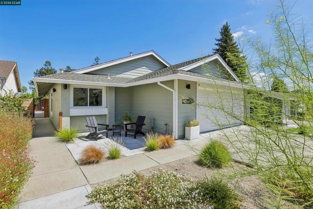 4893 Shadowfalls Dr, Martinez, CA 94553