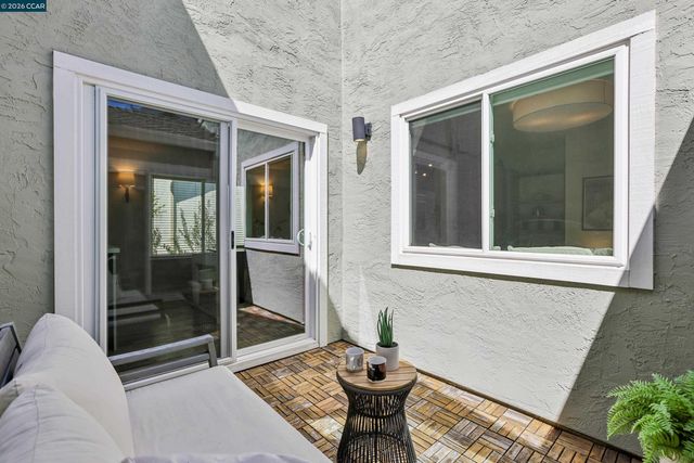 4893 Shadowfalls Dr, Martinez, CA 94553