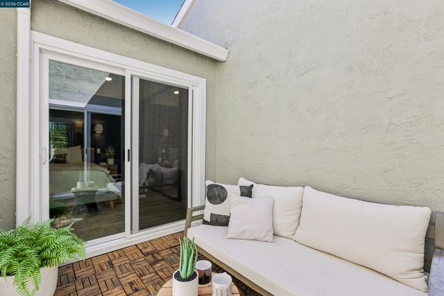 4893 Shadowfalls Dr, Martinez, CA 94553