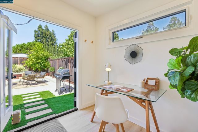 4893 Shadowfalls Dr, Martinez, CA 94553