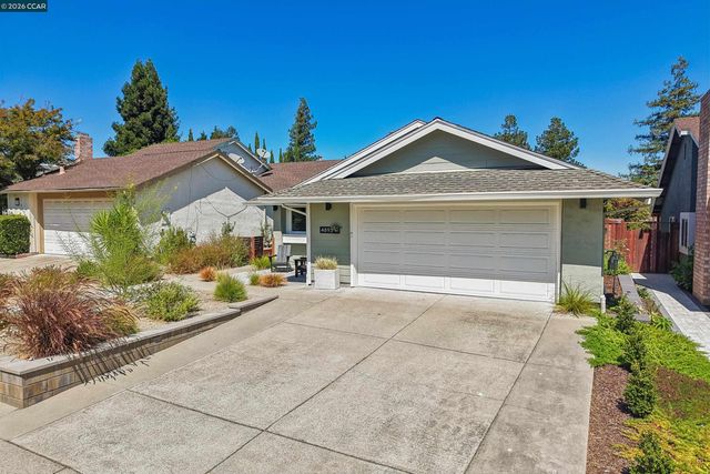 4893 Shadowfalls Dr, Martinez, CA 94553