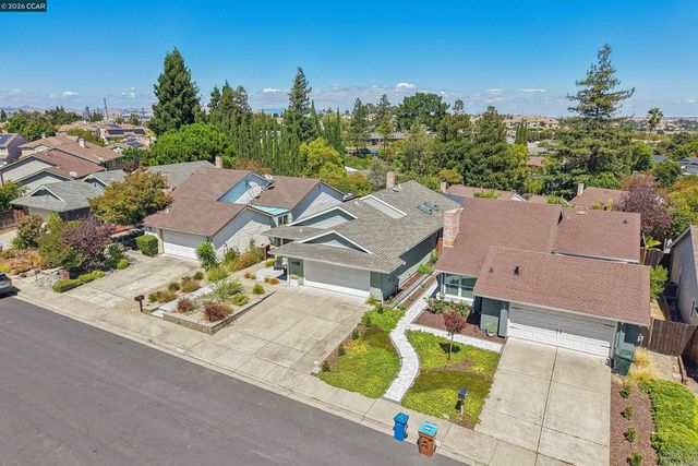 4893 Shadowfalls Dr, Martinez, CA 94553