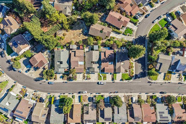4893 Shadowfalls Dr, Martinez, CA 94553