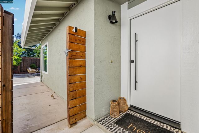 4893 Shadowfalls Dr, Martinez, CA 94553
