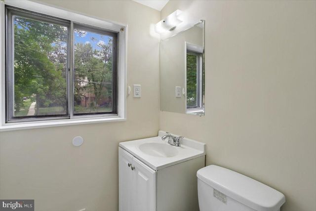 901 KENBROOK DR, Silver Spring, MD 20902