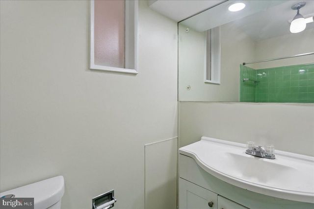 901 KENBROOK DR, Silver Spring, MD 20902