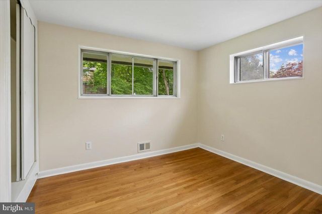 901 KENBROOK DR, Silver Spring, MD 20902