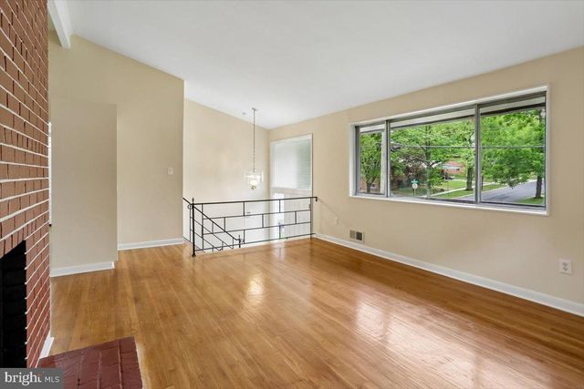 901 KENBROOK DR, Silver Spring, MD 20902