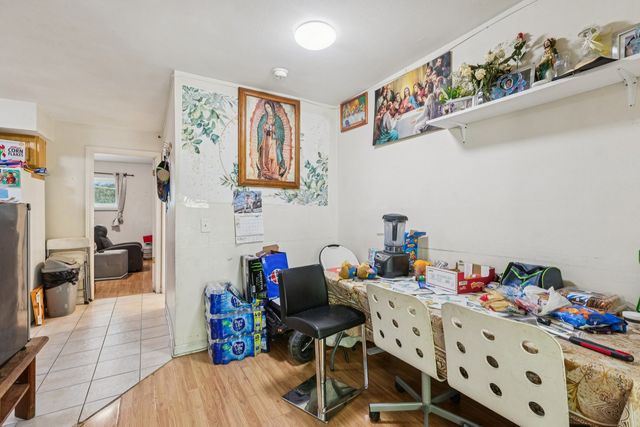 1119 E Algonquin Road 7, Arlington Heights, IL 60005