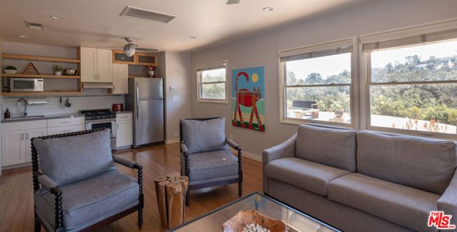 4650 Canoga Avenue, Woodland Hills (los Angeles), CA 91364