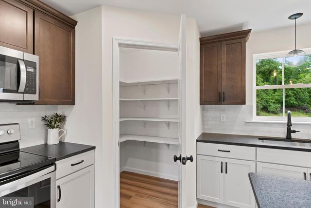 56 PINETREE DR, Duncannon, PA 17020