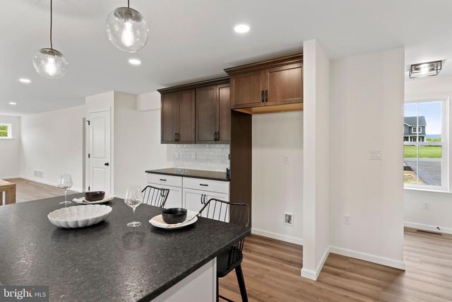 56 PINETREE DR, Duncannon, PA 17020