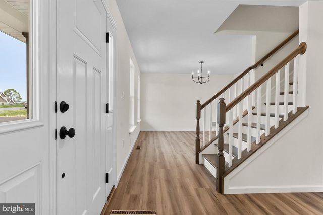 56 PINETREE DR, Duncannon, PA 17020
