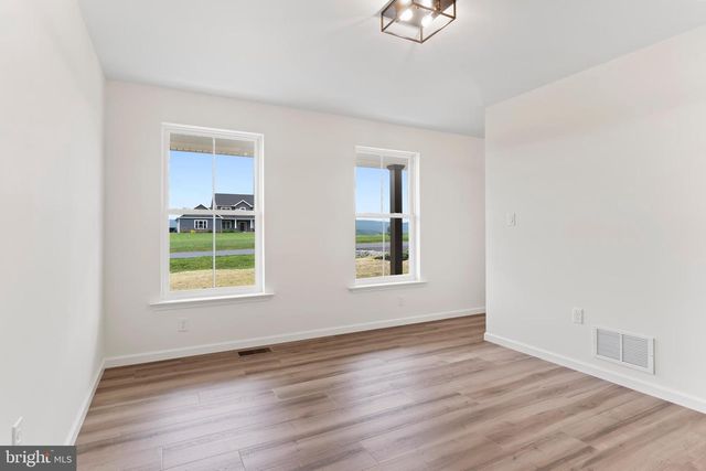 56 PINETREE DR, Duncannon, PA 17020