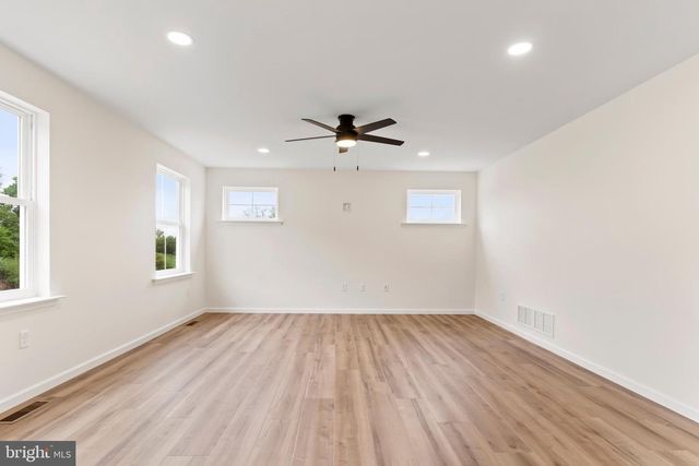 56 PINETREE DR, Duncannon, PA 17020