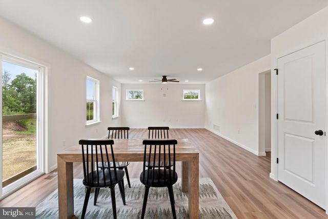56 PINETREE DR, Duncannon, PA 17020
