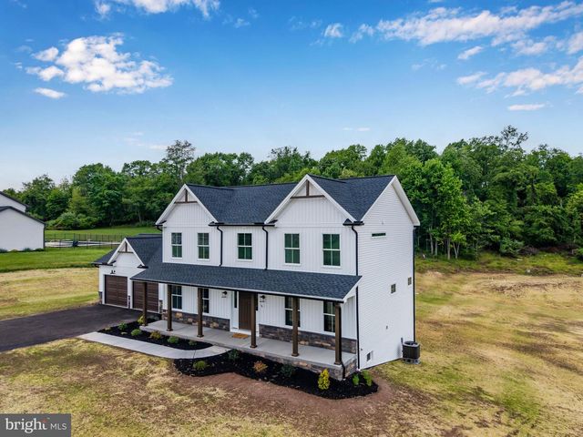 56 PINETREE DR, Duncannon, PA 17020