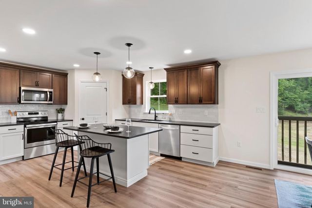 56 PINETREE DR, Duncannon, PA 17020