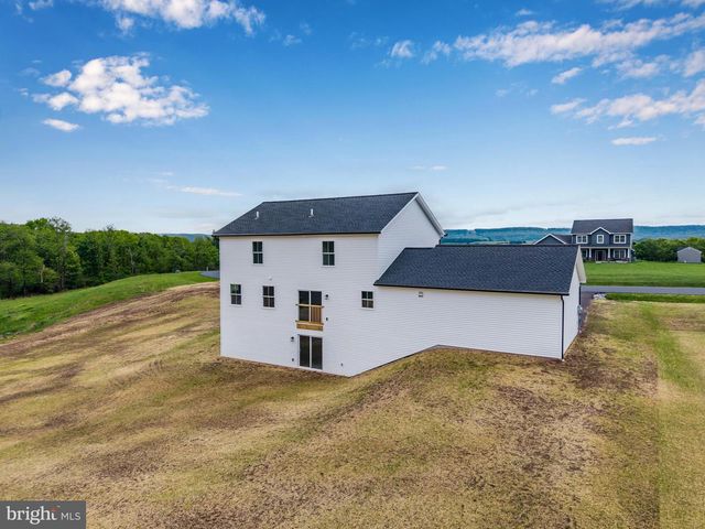 56 PINETREE DR, Duncannon, PA 17020