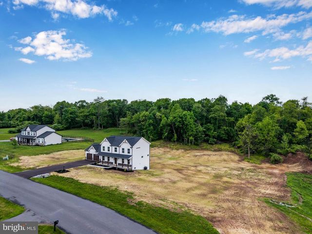 56 PINETREE DR, Duncannon, PA 17020