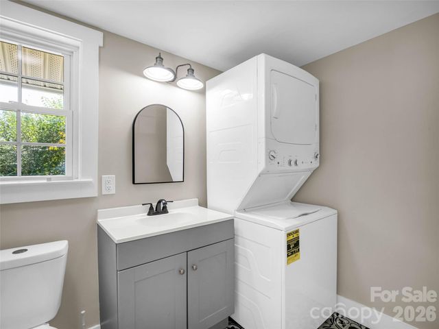 795 W Tate Street, Marion, NC 28752