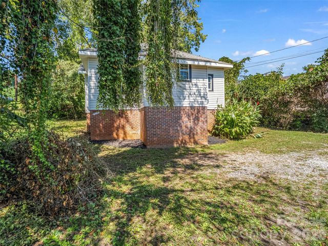 795 W Tate Street, Marion, NC 28752