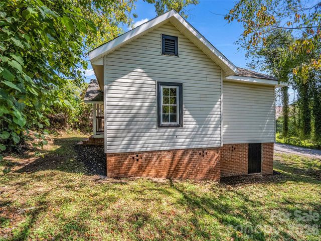 795 W Tate Street, Marion, NC 28752