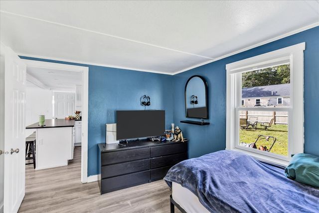 25 Raspberry Lane, Marstons Mills, MA 02648