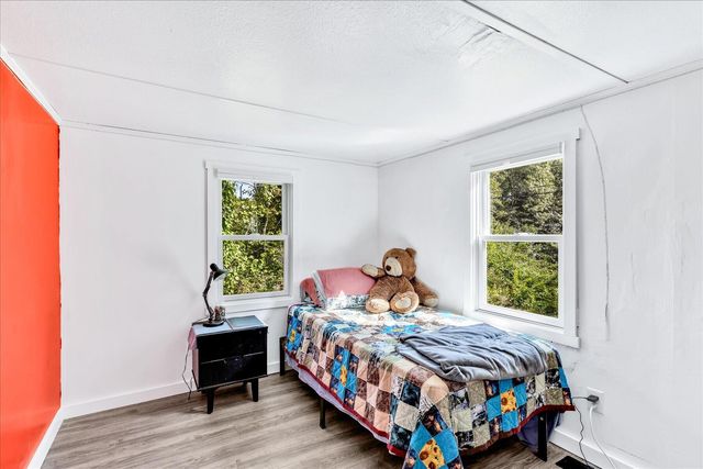 25 Raspberry Lane, Marstons Mills, MA 02648