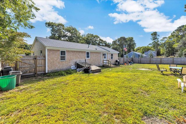 25 Raspberry Lane, Marstons Mills, MA 02648