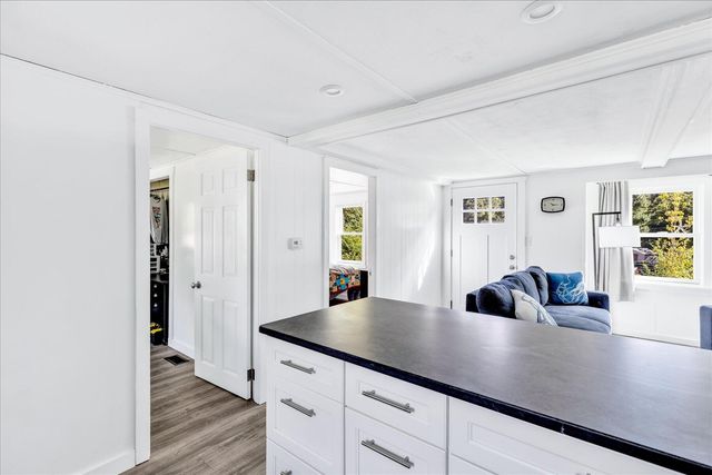 25 Raspberry Lane, Marstons Mills, MA 02648