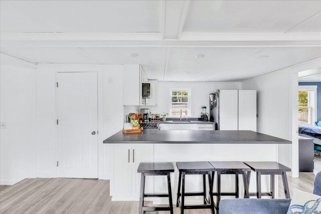 25 Raspberry Lane, Marstons Mills, MA 02648