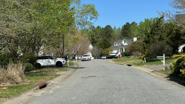 8 Arrowwood Court, Durham, NC 27712