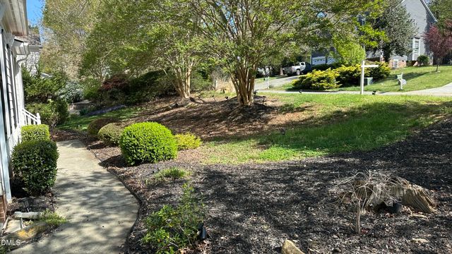 8 Arrowwood Court, Durham, NC 27712