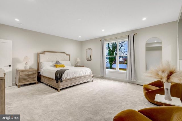 8709 YORKSHIRE LN, Manassas, VA 20111