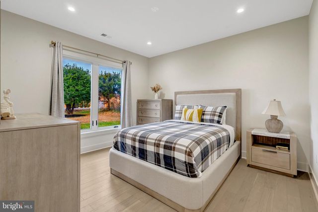 8709 YORKSHIRE LN, Manassas, VA 20111