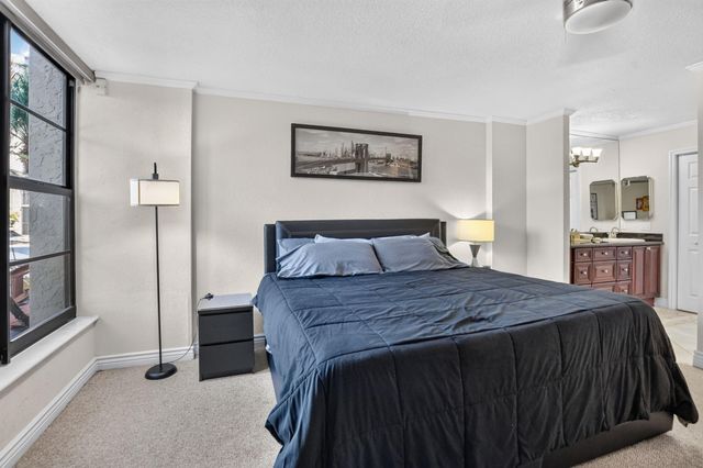 3 Royal Palm Way 102, Boca Raton, FL 33432