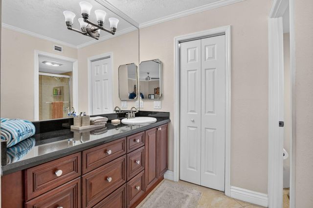 3 Royal Palm Way 102, Boca Raton, FL 33432