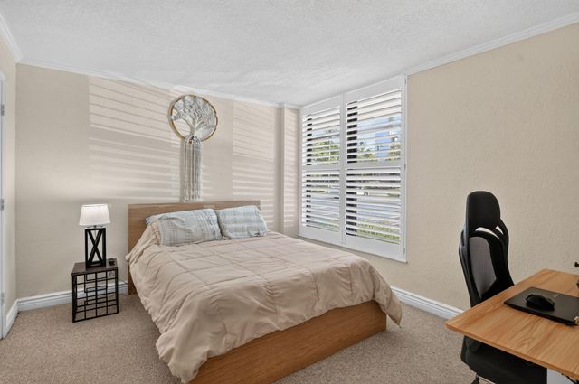 3 Royal Palm Way 102, Boca Raton, FL 33432