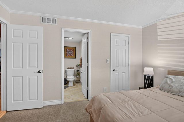 3 Royal Palm Way 102, Boca Raton, FL 33432