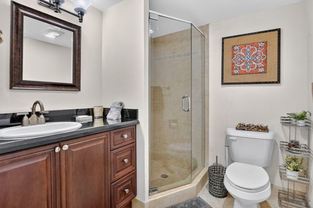 3 Royal Palm Way 102, Boca Raton, FL 33432