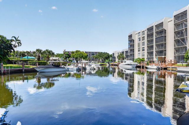 3 Royal Palm Way 102, Boca Raton, FL 33432