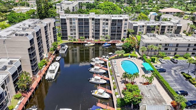 3 Royal Palm Way 102, Boca Raton, FL 33432