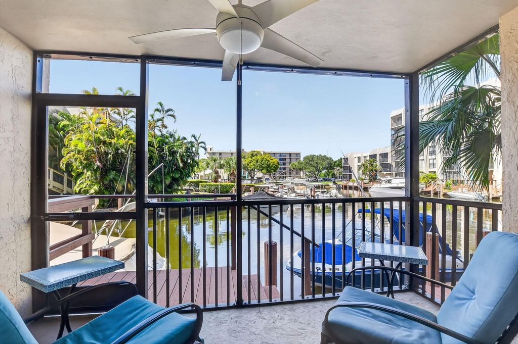 3 Royal Palm Way 102, Boca Raton, FL 33432