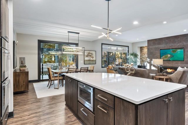 1855 WHITEWATER COVE, Plover, WI 54467