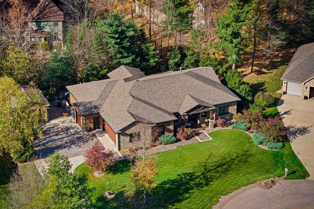 1855 WHITEWATER COVE, Plover, WI 54467