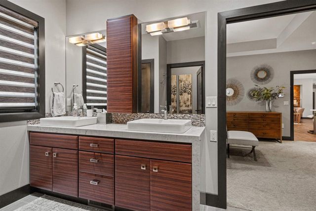 1855 WHITEWATER COVE, Plover, WI 54467