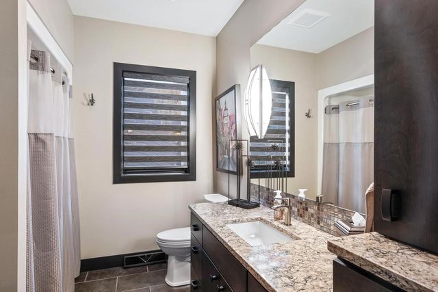 1855 WHITEWATER COVE, Plover, WI 54467