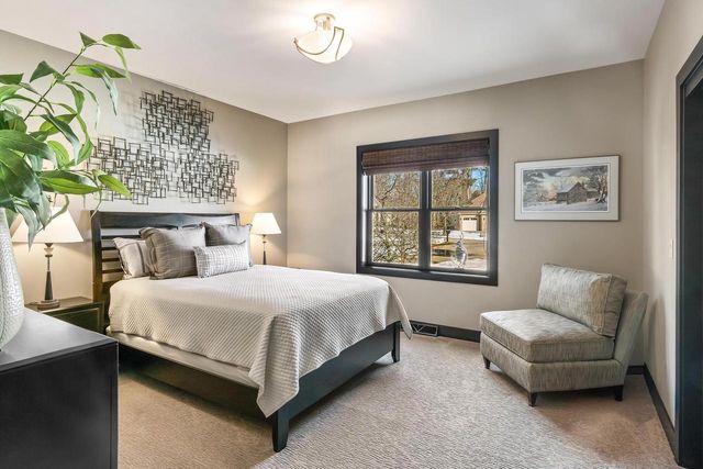 1855 WHITEWATER COVE, Plover, WI 54467