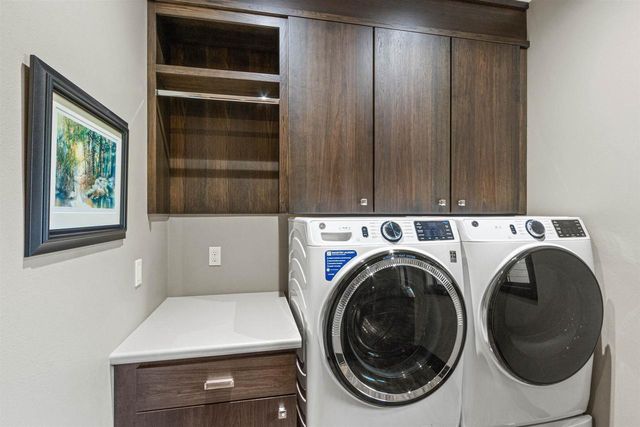 1855 WHITEWATER COVE, Plover, WI 54467